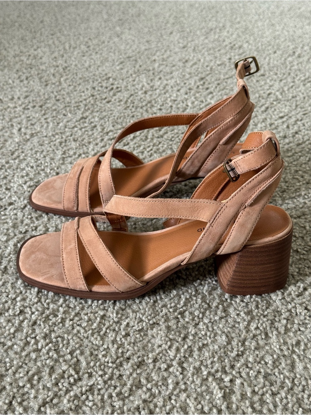 Lucky Brand Tan Suede Strappy Block Heel Sandals